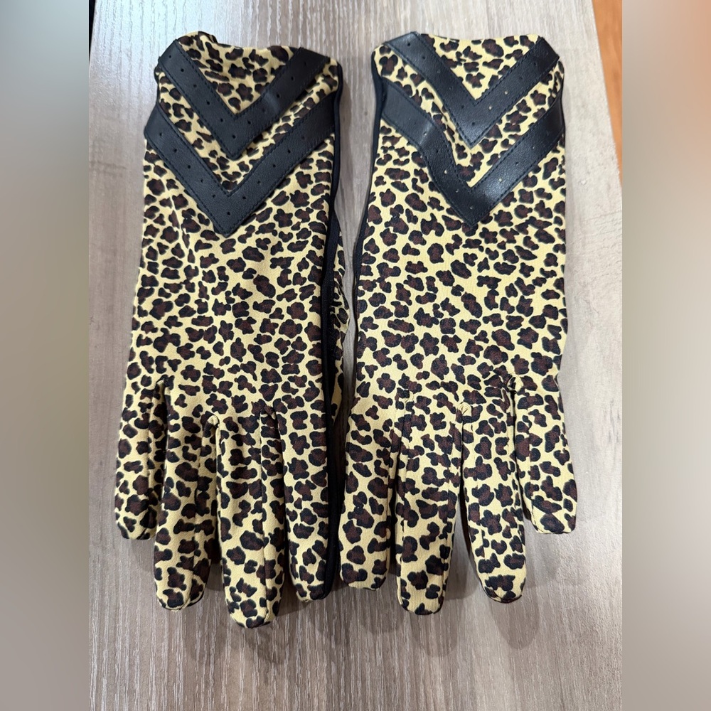 Leopard Print Gloves with Black Accents